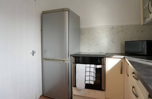 Dalry Apartment | Goldie Apartment in Dalry