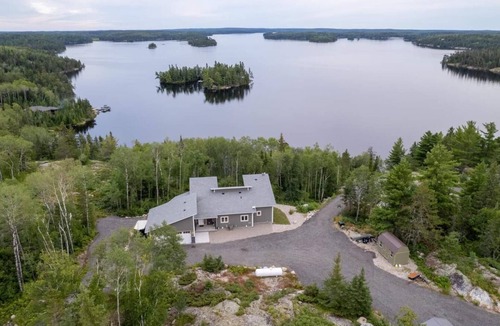 Kenora Cottage | Gorgeous Cottage on Black Sturgeon Lake - Kenora, Ontario