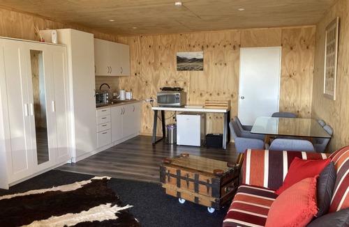 Upper Moutere Apartment | Gorgeous rural studio unit - peaceful amazing views with tame animals to feed