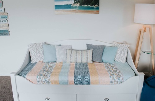 Waikawa Bay House | Grand Getaway