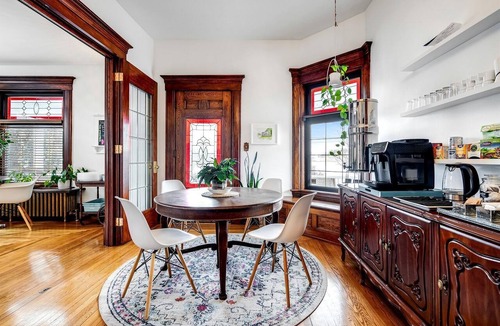 Leamington House | Grand Victorian Farmhouse Escape with Pool, Hot Tub & Fire Pit Nights in Ontario, Canada