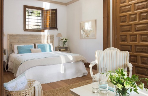 Sant Andreu de Llavaneres House | Great Masia S-XV for 40 people.
