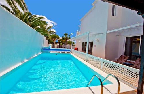 Costa Teguise Villa | Great Costa Teguise Home | Villa Luz De La Fragata | 4 bedrooms | Private Pool