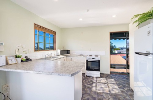 Kaikoura Apartment | Great Location | Affordable | 3 Bedroom Apartment - KK61112