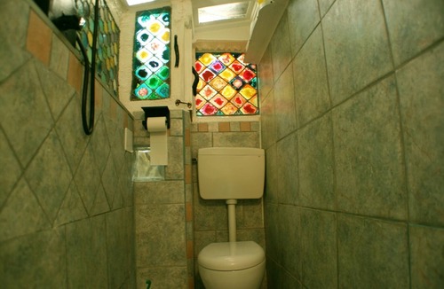 Vada House | GREEN ROOM OF ARTISTS