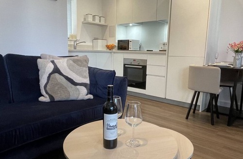 Greenhithe Apartment | Greenhithe Place Near Bluewater