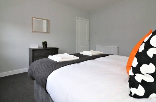 Greenock Apartment | Greenock West apartment