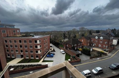 St Albans Apartment | Grosvenor Rd Studio - Sleeps 4, Pet Friendly, WiFi
