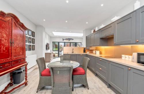 Bury St Edmunds Apartment | GROUND floor apartment no steps 119 Northgate St luxury 2 bedroom apartment close to the town centre with paid parking close by