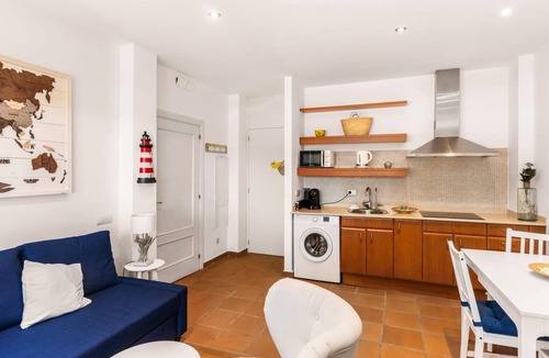 Sant Pol De Mar Apartment | Ground floor ideal for couples 1min beach