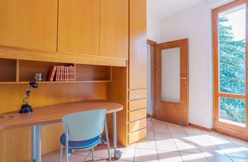 Carate Urio Apartment | GuestHost - Bright and welcoming 80m2 apartment located on the first floor of a typical renovated Larian village house.The house is located in a pedestrian area: it is therefore not possible to reach the apartment by car. We also point out 6 steps at the