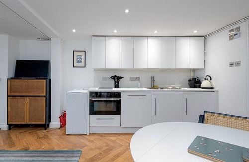 Victoria Apartment | GuestReady - Cosy Studio in Hackney