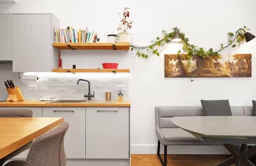 Cann Hall House | GuestReady Modern 2BR Flat in East London w Patio