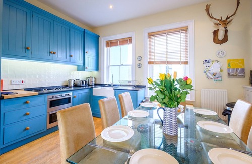Aldeburgh Apartment | Gunfleet - sleeps 14 guests in 6 bedrooms