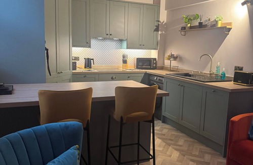 Diss House | Half Moon Nest - Central Town location fully refurbished for 2026