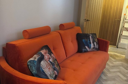 Diss House | Half Moon Nest - Central Town location fully refurbished for 2026