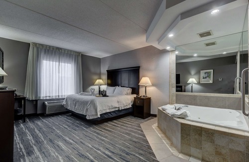 Brantford Hotel | Hampton Inn & Suites by Hilton Brantford Conference Centre