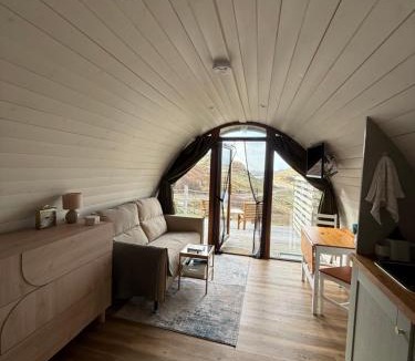Tarbet Ski Chalet | Handa pod in scottish highlands.