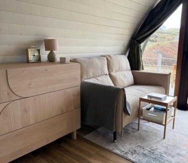 Tarbet Ski Chalet | Handa pod in scottish highlands.