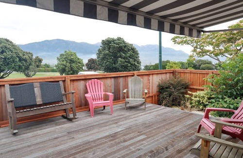 Kaikoura House | Handy Location | Ocean & Mountain Views | Close to Park - KK96845