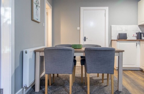 Glasgow Westend Apartment | Happy Haven Home, West End - Pass the Keys