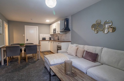 Glasgow Westend Apartment | Happy Haven Home, West End - Pass the Keys