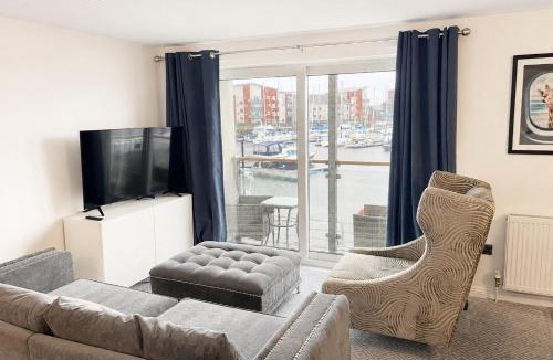 Ardrossan Apartment | Harbour bliss