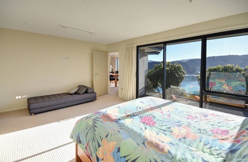 Dunedin House | Harbour Heights. Stunning views of Dunedin Harbour & beyond!