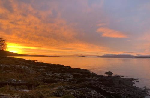 Rothesay House | Harbour View - Waterfront Retreat, Rothesay