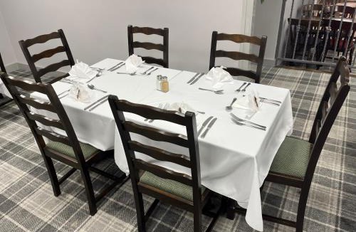 Chesterfield Hotel | Harleys