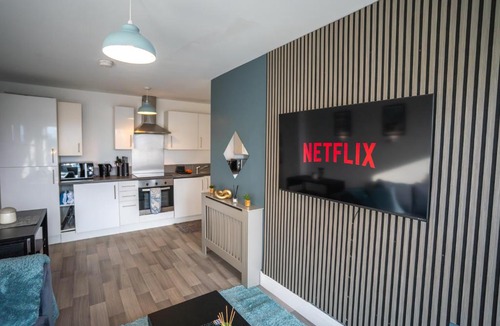 Harlow Apartment | Harlow Flat - Perfect for Families or Contractors