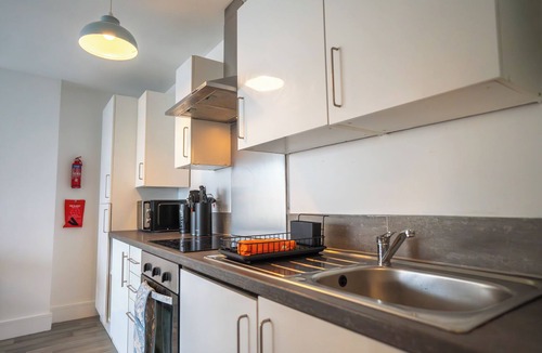 Harlow Apartment | Harlow Flat - Perfect for Families or Contractors