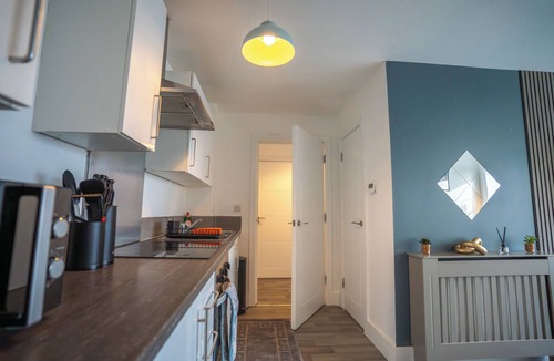 Harlow Apartment | Harlow Flat - Perfect for Families or Contractors