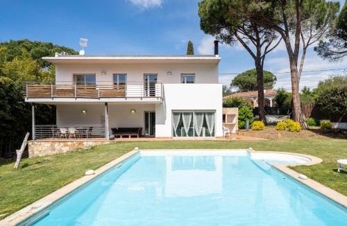 La Canyera Villa | Hauzify I Can Moiset