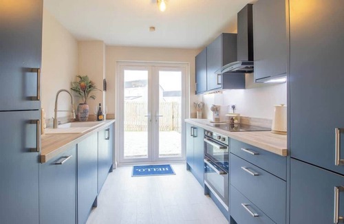 Coatbridge Apartment | Hawick House - Stylish 2-Bed in Coatbridge.