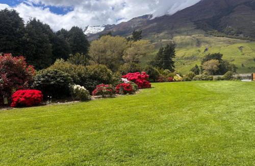 Makarora Apartment | Hawkshead Boutique Studio & Gardens