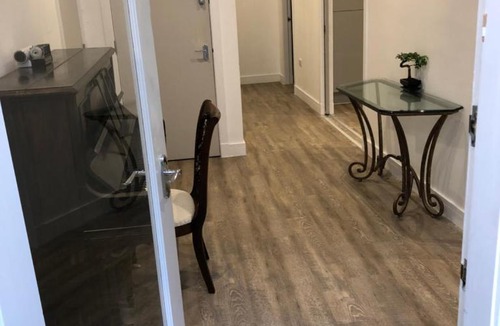 West End Apartment | Haymarket Spacious 3 Bedroom Street Level