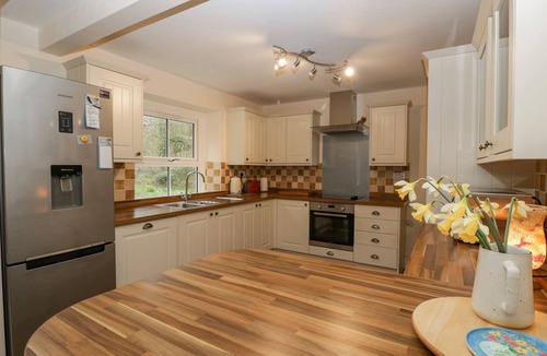 Saint Blazey Cottage | HEATHFIELD, pet friendly, with a garden in Milverton