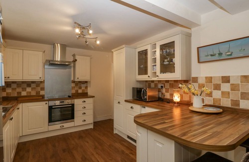 Saint Blazey Cottage | HEATHFIELD, pet friendly, with a garden in Milverton