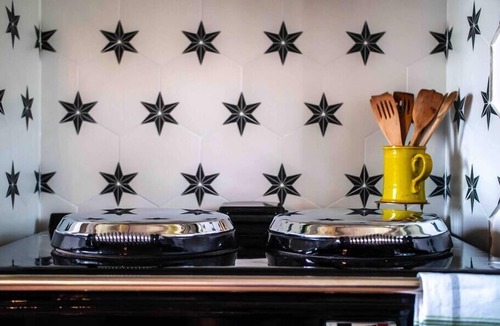 Scunthorpe House | Hen Party Cottage with Spa & Catering: up-to 10 guests