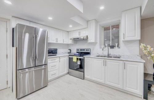 Milton Apartment | Hidden Gem: Spacious Basement