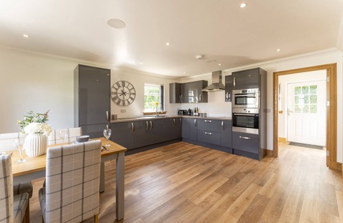 Airth House | Higginsneuk - a cottage that sleeps 4 guests in 2 bedrooms