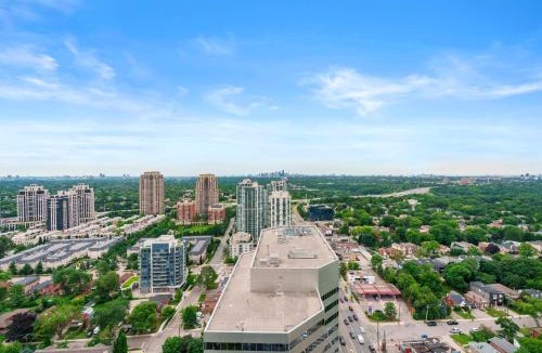 Willowdale Apartment | High Floor 1 Bedroom plus Den Condo Apartment City View North York Toronto