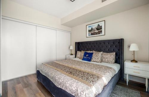 Willowdale Apartment | High Floor 1 Bedroom plus Den Condo Apartment City View North York Toronto