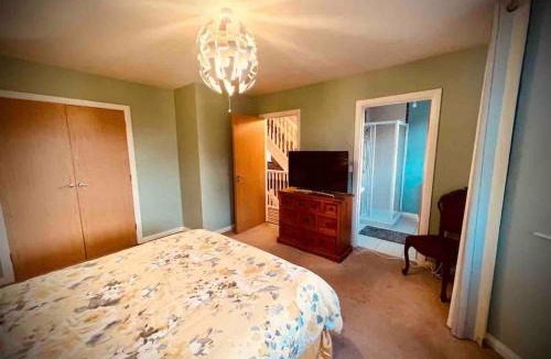 Omagh Villa | Highfields GAA-Football entire house Omagh Town