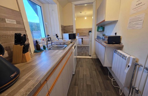 Mainland Apartment | Highland Haven Apartment sleeps 8