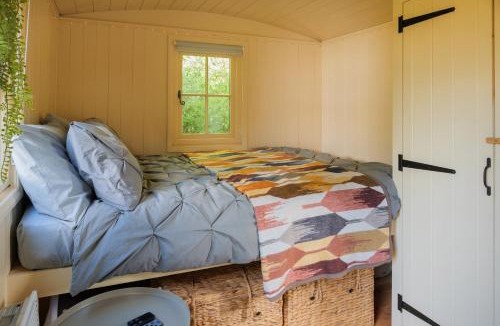 Purleigh Other | Hill Top Hideaway Shepherds Hut with Hot Tub