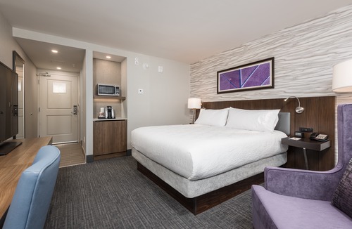 Byward Market - Parliament Hill Hotel | Hilton Garden Inn Ottawa Downtown