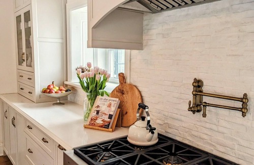 West Perth House | Historic Stonehouse with Hot tub & Fire Pit
