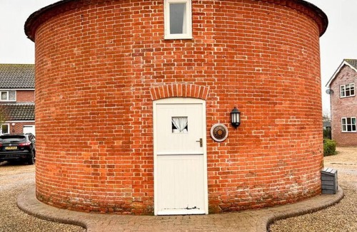 Walsham-le-Willows House | Historic Windmill For Your Countryside Escape